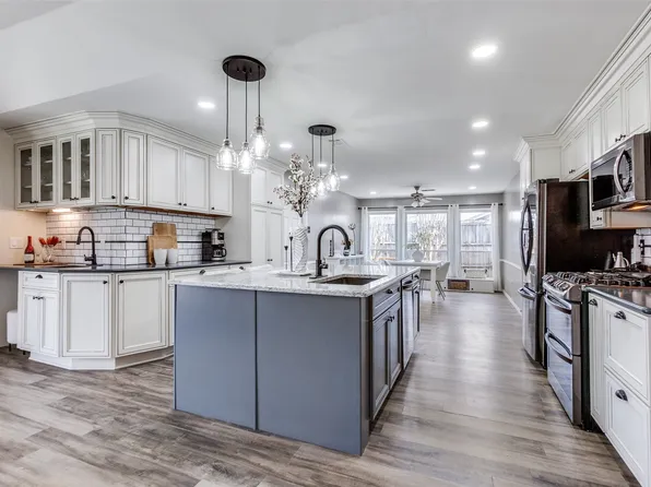 1006 Nottingham Dr, Carrollton, TX 75007