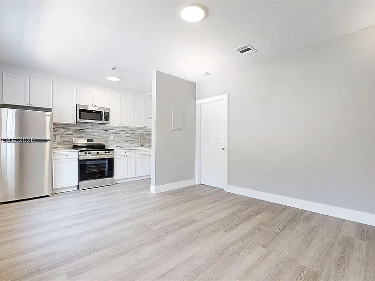 74 W 15th St #4 — Photo 7
