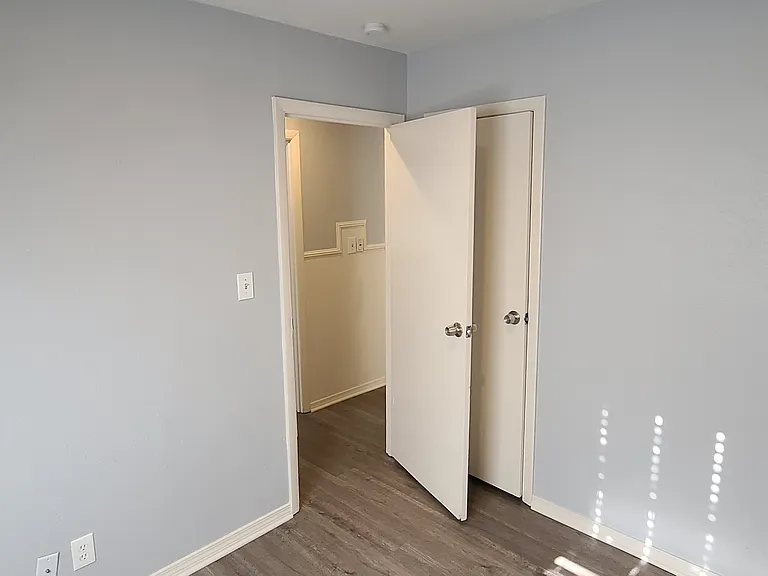 11316 Lewis Ave — Photo 24