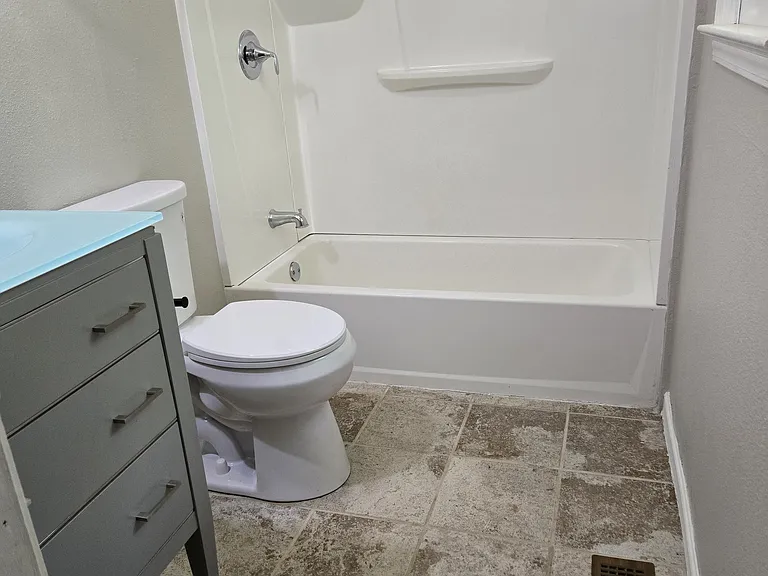 800 Sutton Mill Rd — Photo 9