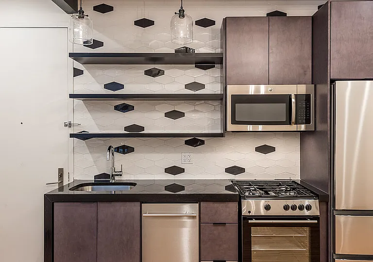 277 Irving Ave #2F — Photo 3