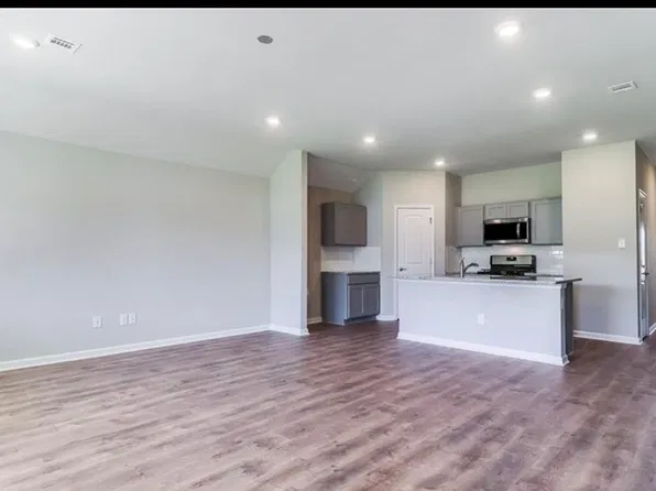 4731 Firefly Ct, Lake Charles, LA 70607