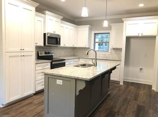 186 Cameron Rd #1, Hattiesburg, MS 39402