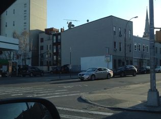 204 Greenpoint Ave APT 1L, Brooklyn, NY 11222