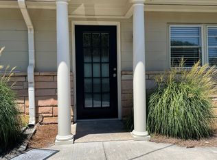 712 Gunter Ave #E, Guntersville, AL 35976