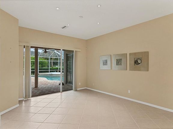 5th image of 8992 Grey Oaks Ave