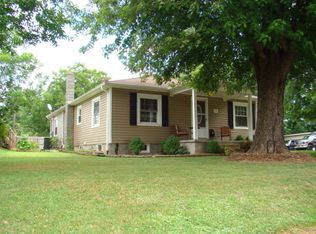 49 Snipes St, Marion, NC 28752