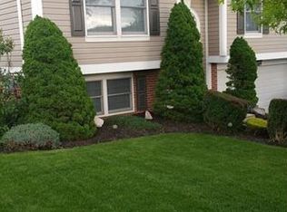 1389 Meadowbrook Dr, Canonsburg, PA 15317