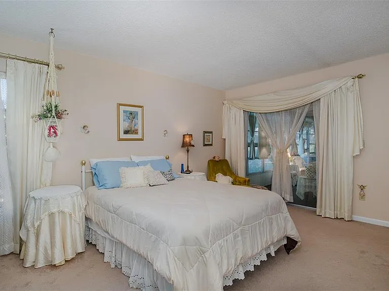 8015 San Fernando Dr — Photo 37