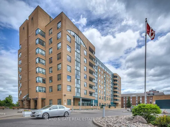 1665 Pickering Pkwy #512, Pickering, ON L1V 6L4