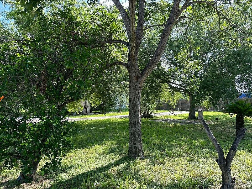 2nd image of 2101 Deldie Ln
