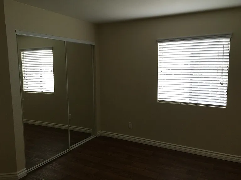 801 Redondo Ave — Photo 7