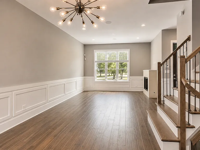 4318 S Drexel Blvd — Photo 2