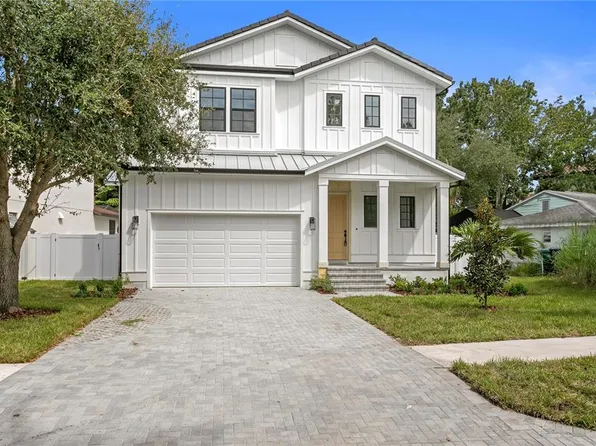 3618 W Royal Palm Cir, Tampa, FL 33629