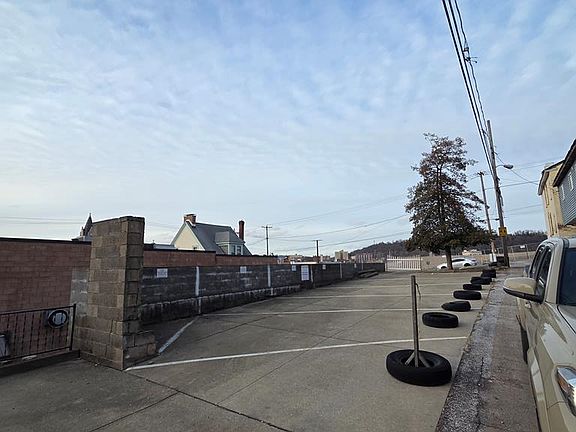 5th image of 2209 Jacob Street