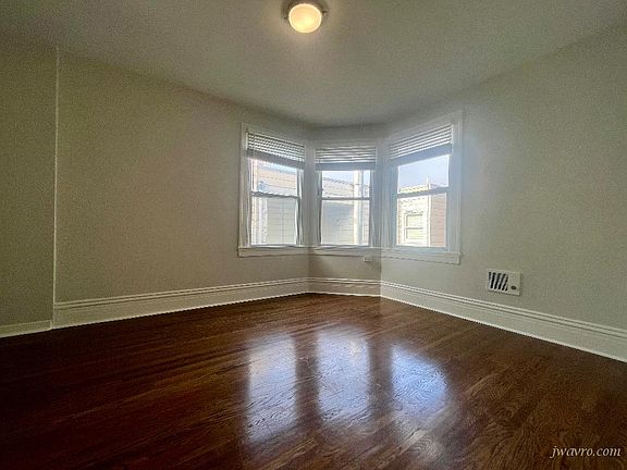 3rd image of 2360 Van Ness Ave APT 20