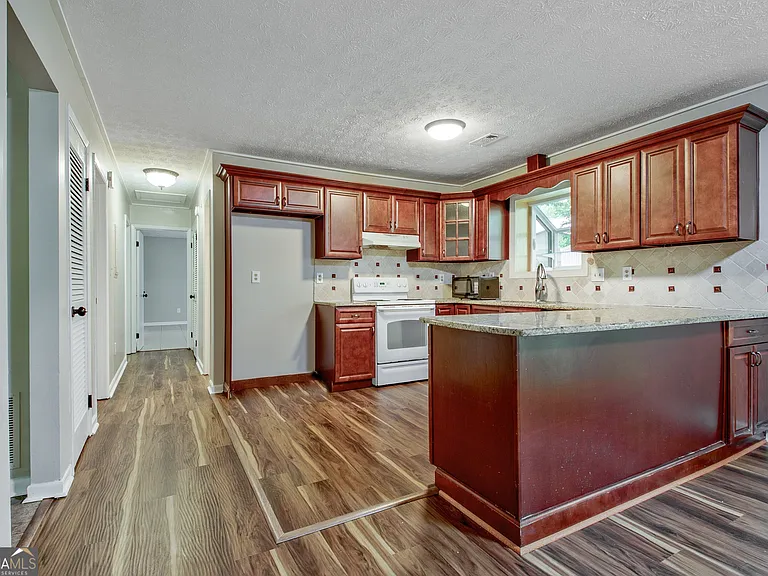 11 Logwood Ln — Photo 9