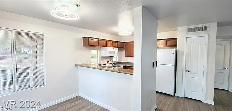 2121 Blue Breeze Dr #101 — Photo 6