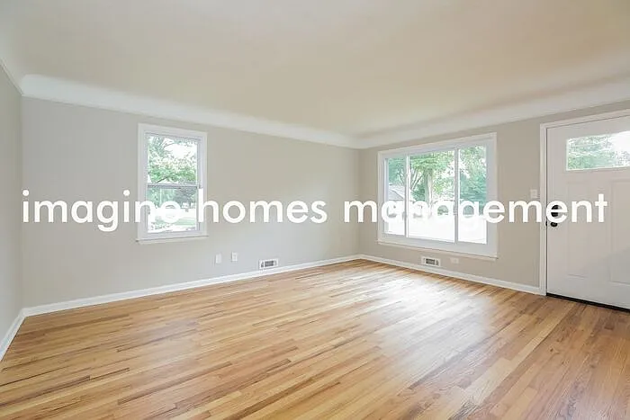 4626 Silverdale Rd — Photo 4