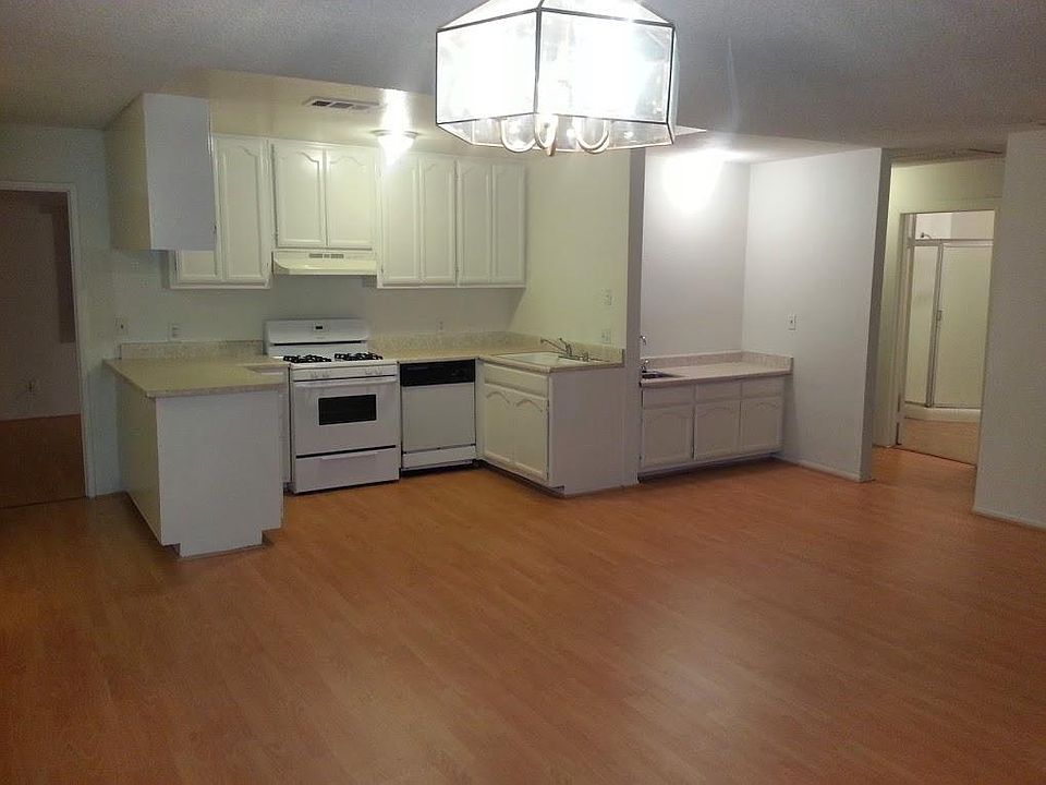 1st image of 713 E Altadena Dr APT 220