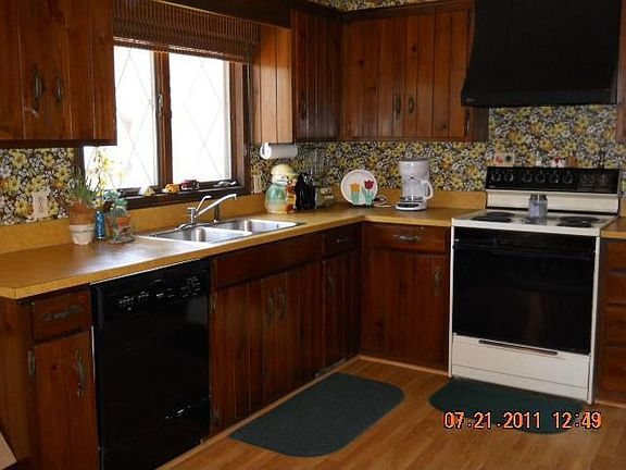 4th image of 616 N Lavinia St