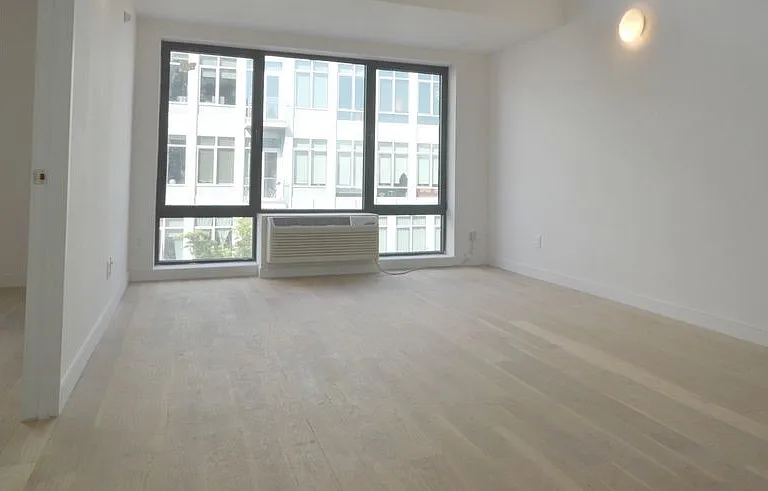 96 N 5th St #2F — Photo 2
