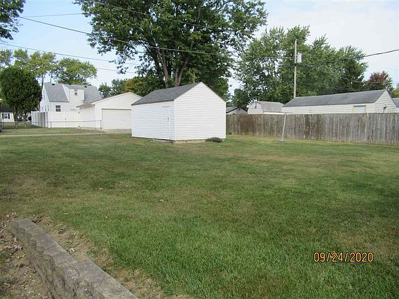 5th image of 102 NW 16th St