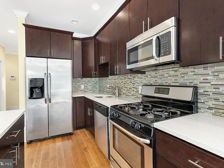 725 N 20th St #B — Photo 7