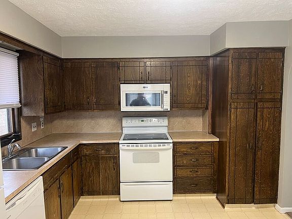 5th image of 5136 Poppleton Ave