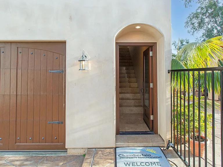 1825 McCauley Ln — Photo 10
