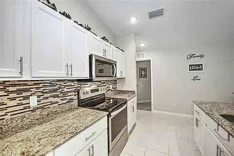 SW 12th Ter — Photo 10