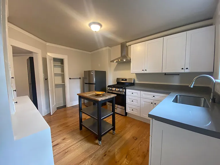 2529 Etna St — Photo 10