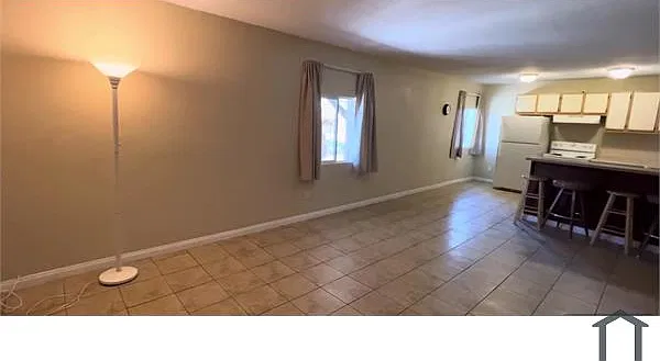 3 bed, 1300 sqft, $2,250 — Photo 1