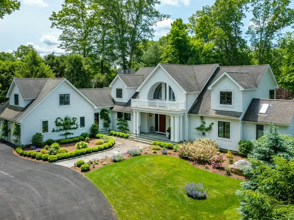 8 Heritage Island Road, New Fairfield, CT 06812