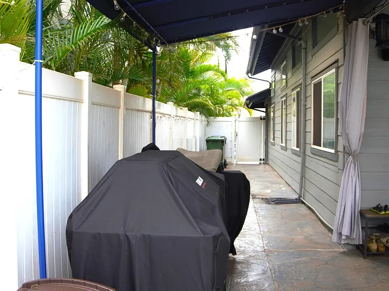 Limukele St — Photo 2