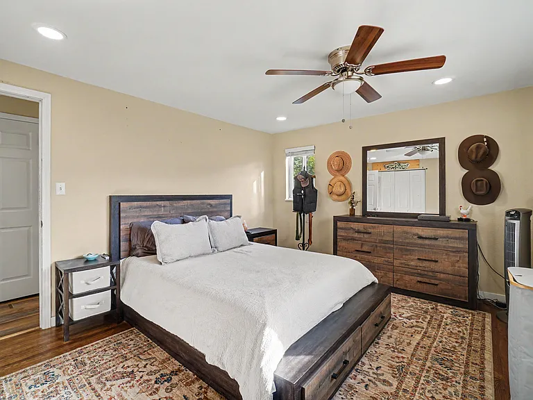 1310 Brookfield Dr — Photo 8