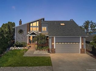 32365 N River Rd, Harrison Township, MI 48045