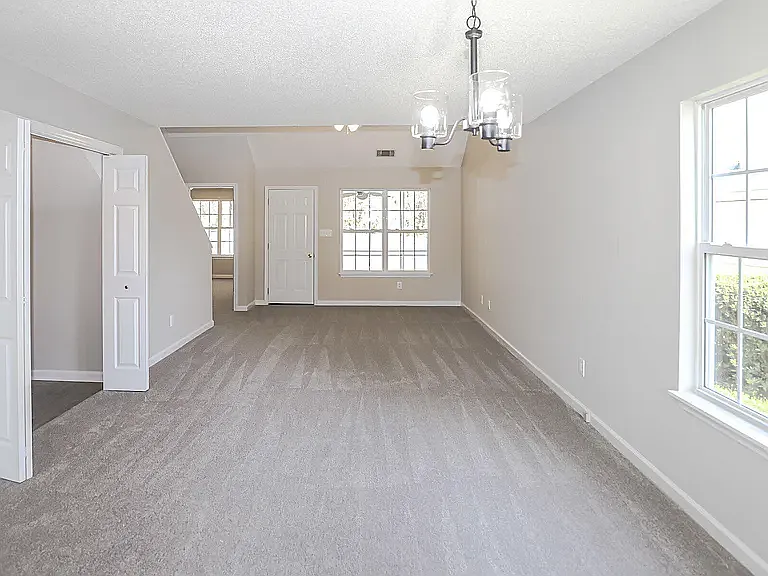 4531 Derryclare Ln — Photo 6