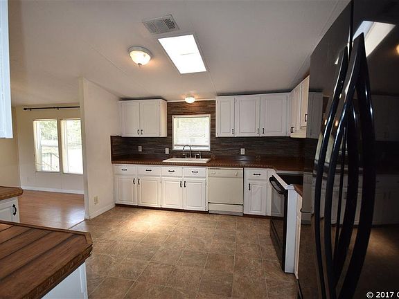 4th image of 5618 NW 234th St