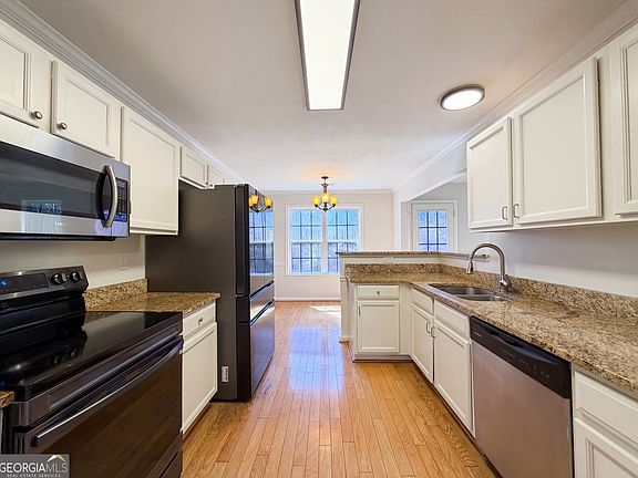 2nd image of 3853 White Pine Rd