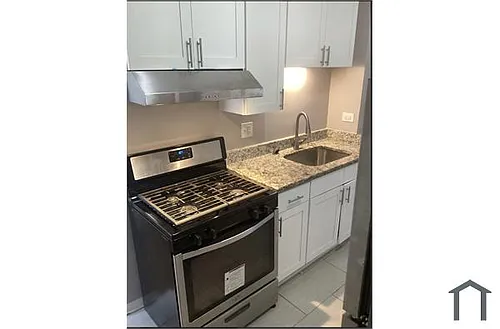 1136 W 68th St Photo 1