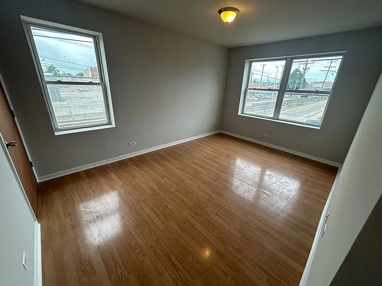 2123 South 51st Court — Photo 3