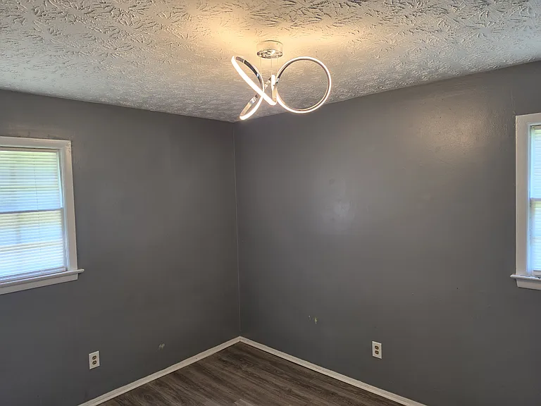 4059 Keating Dr — Photo 10