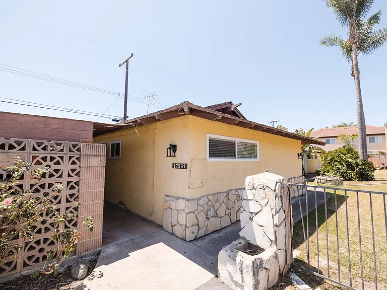 17561 Jefferson Ln #A — Photo 27