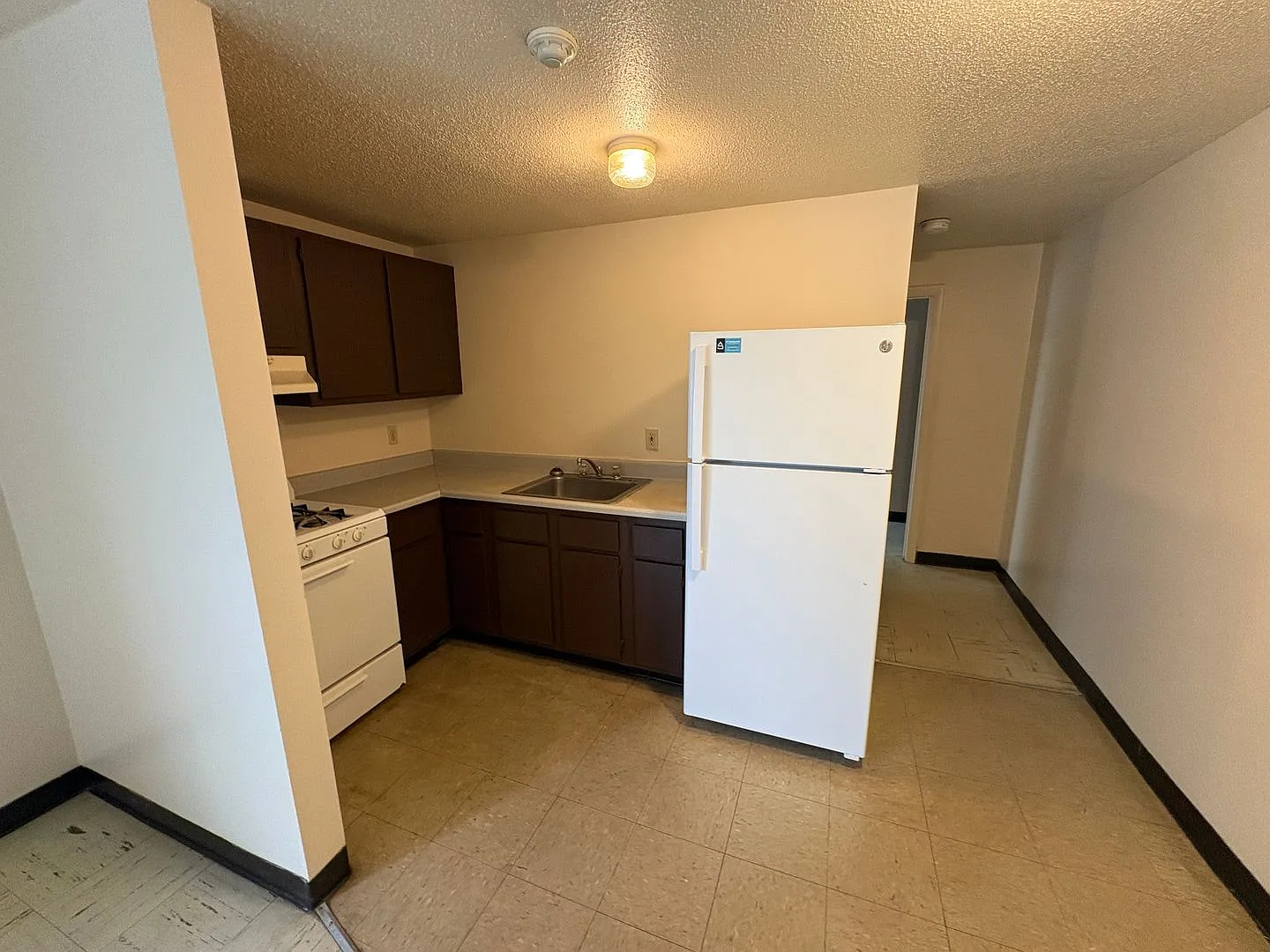 3 Sumner Avenue — Photo 2