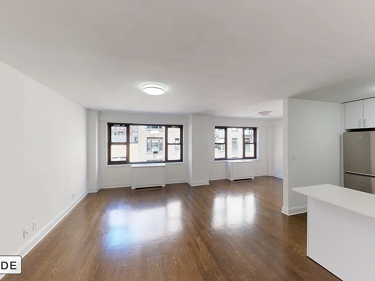 405 E 56th St #9LA — Photo 2