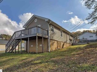 114 Jones St, Pickens, SC 29671