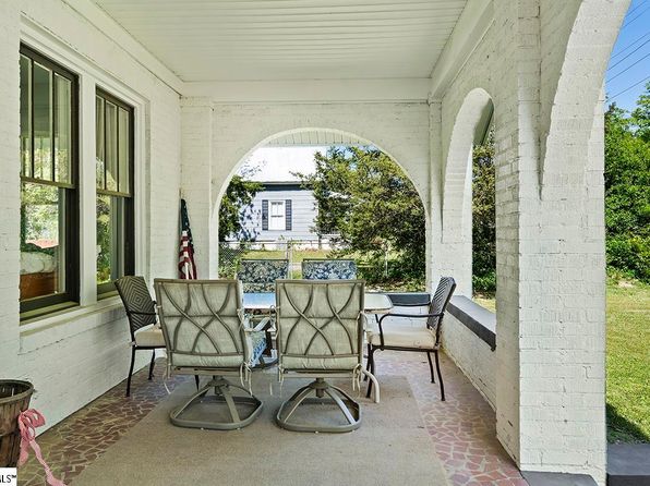 501 N Adair St, Clinton, SC 29325