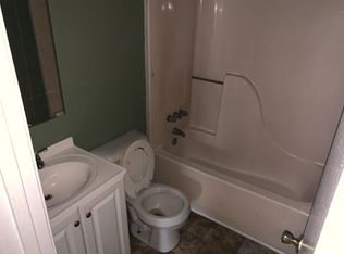 455 Hammond Dr, Griffin, GA 30224