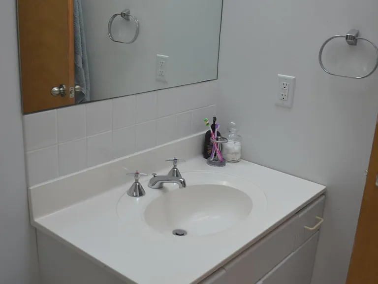 15 Ortley Ave — Photo 29